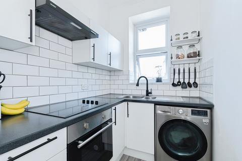 1 bedroom flat for sale, Lansdowne Road, Bournemouth