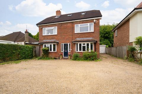 Essendene Road, Caterham, CR3