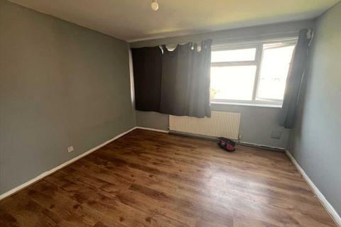 2 bedroom maisonette to rent, Farnham Road, Slough