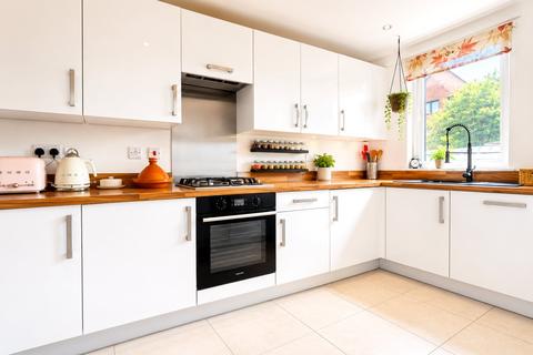 3 bedroom end of terrace house for sale, Tudway Road, London, SE3