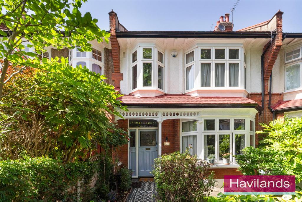 Detached house exterior, garden