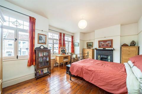 4 bedroom terraced house for sale, Brookbank Road, London SE13