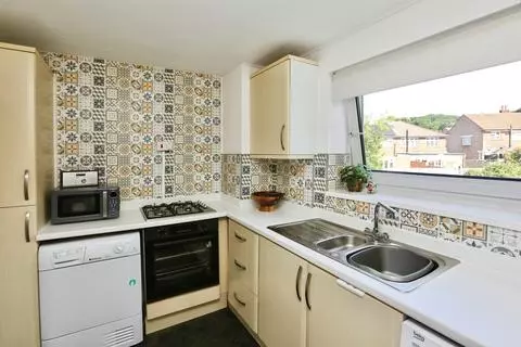 Apartment in Southampton - View 5