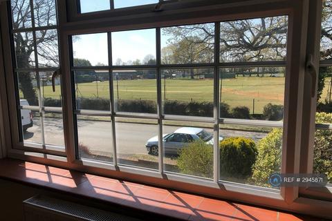 1 bedroom flat to rent, Bostock Avenue, Horsham, RH12