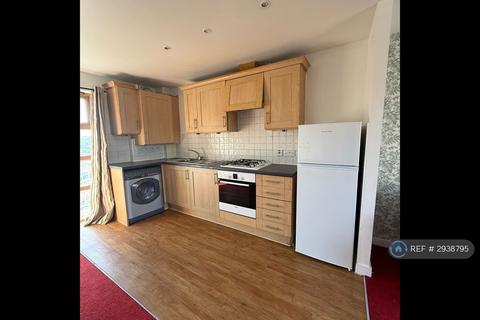 2 bedroom flat to rent, Cooke Street, Essex, IG11