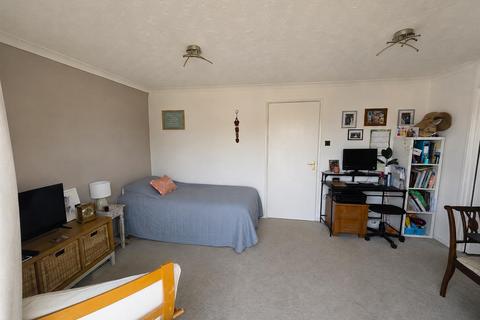1 bedroom apartment for sale, Abbotsford House, Trawler Road, Marina, Swansea