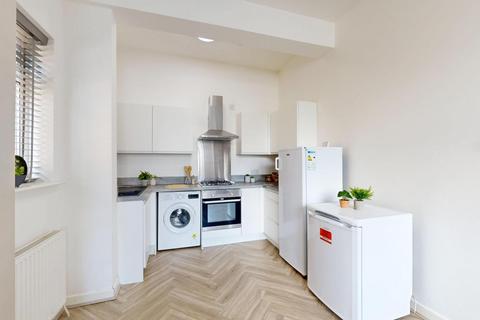 4 bedroom house to rent,  Cardigan Road, Leeds LS6
