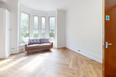 1 bedroom in a house share to rent, Hyde Park Road, Leeds LS6