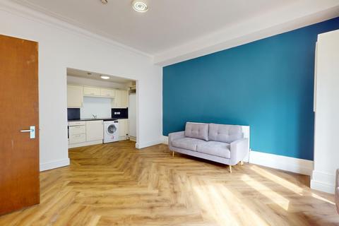 1 bedroom in a house share to rent, Hyde Park Road, Leeds LS6