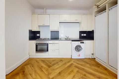1 bedroom in a house share to rent, Hyde Park Road, Leeds LS6