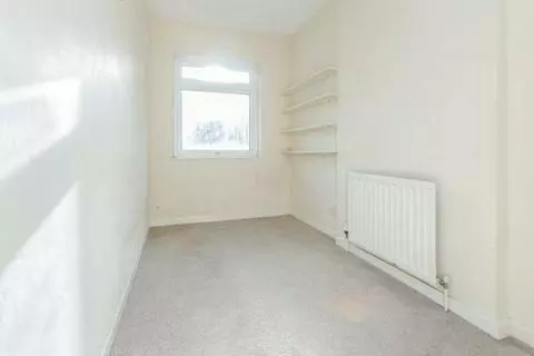 3 bedroom property to rent – pohled 5