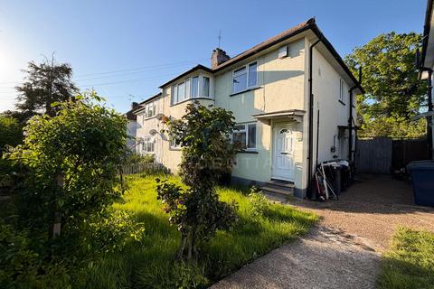 2 bedroom maisonette to rent, Well Presented 2 Double bedroom Garden Maisonette Mill Hill