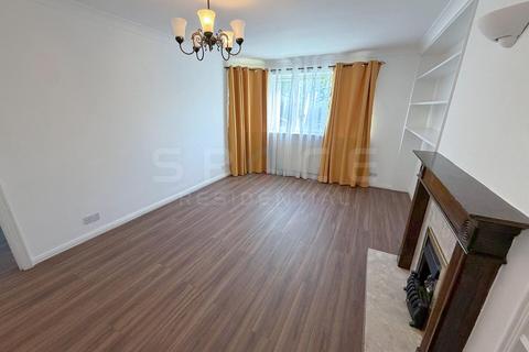 2 bedroom maisonette to rent, Well Presented 2 Double bedroom Garden Maisonette Mill Hill