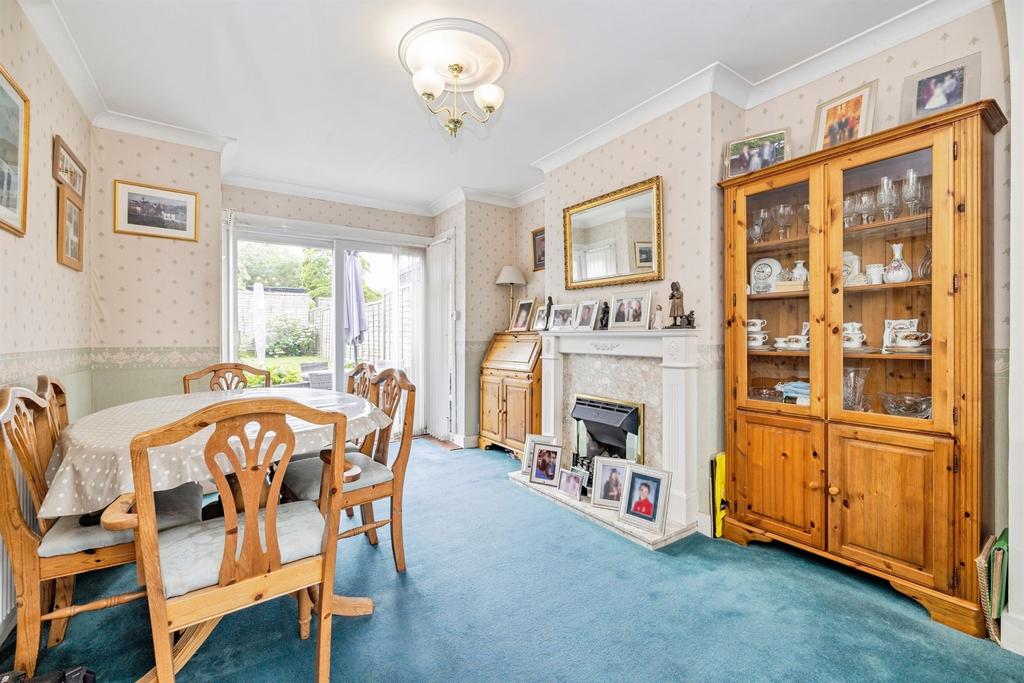 Dining room, fireplace