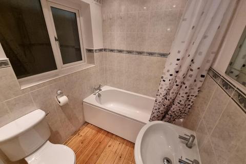 2 bedroom bungalow to rent, NORTON, LEAVALE ROAD