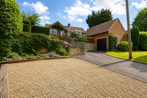 3 bedroom detached bungalow for sale, Brook Hill, Woodstock OX20