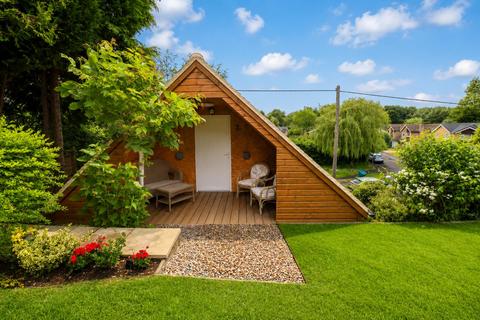 3 bedroom detached bungalow for sale, Brook Hill, Woodstock OX20