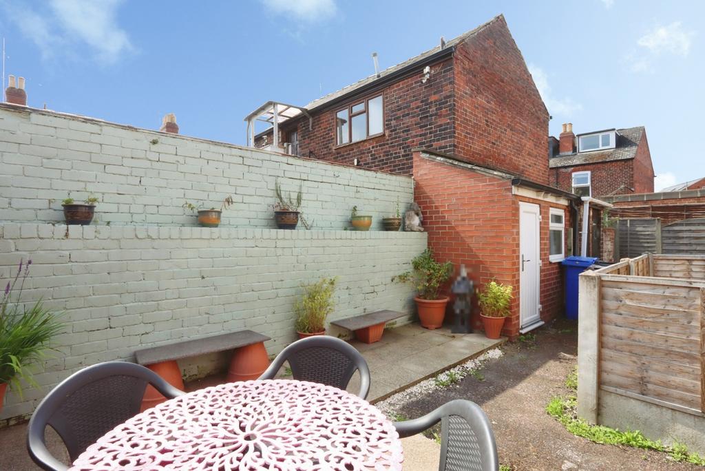 House in Sheffield, South Yorkshire - More