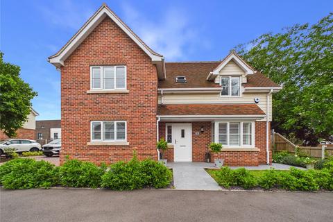 4 bedroom detached house for sale, Coulson Gardens, Bocking, Essex, CM7