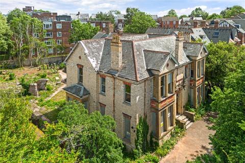 Detached house - Heavitree Road, Exeter, Devon, EX1