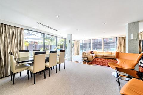 undefined, Grosvenor Gardens, London, N10