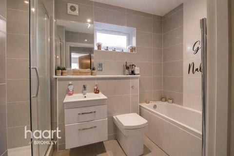 1 bedroom flat for sale, Bromley BR2