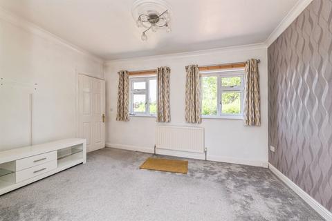 5 bedroom semi-detached house for sale, Huddersfield Road, Mirfield