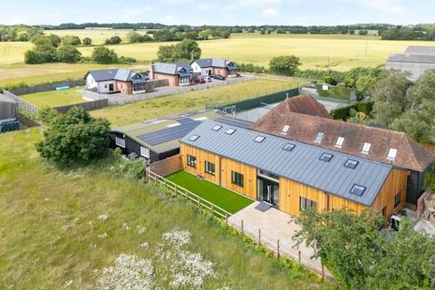 4 bedroom barn conversion for sale, Dunmow Road, Fyfield, CM5
