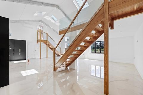 4 bedroom barn conversion for sale, Dunmow Road, Fyfield, CM5