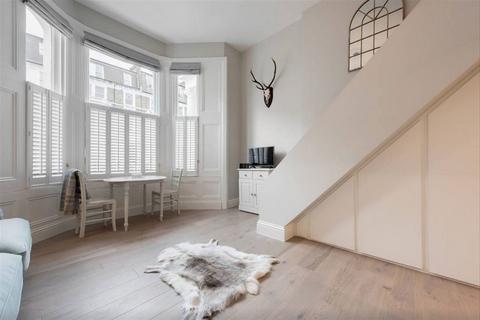 1 bedroom flat for sale, Sinclair Gardens, London W14