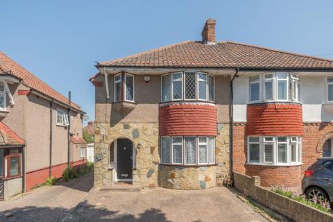 3 bedroom semi-detached house for sale, Wricklemarsh Road, London