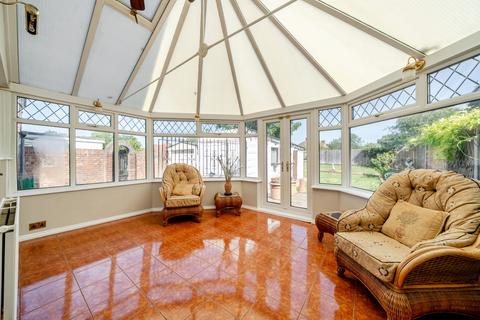 3 bedroom semi-detached house for sale, Wricklemarsh Road, London