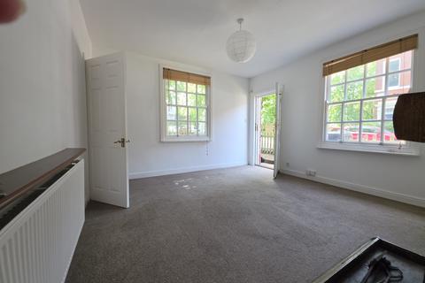 2 bedroom end of terrace house for sale, High Street, Macclesfield SK11