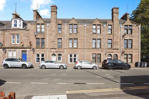 3 bedroom flat for sale, Montrose Street, Angus DD9