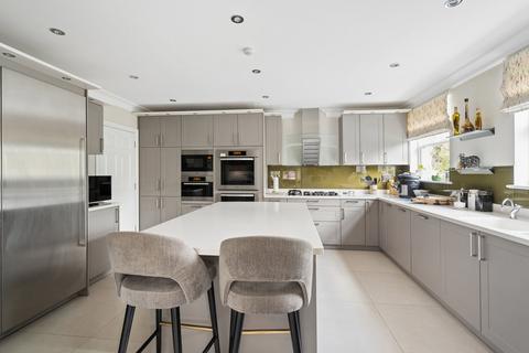 4 bedroom flat for sale, Flat  Valency House, Northwood HA6