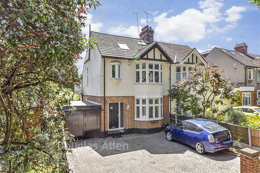 Main Road, Gidea Park, Essex - View 2