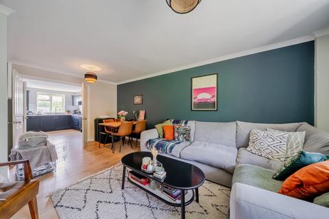 Ravensdale Gardens, Upper Norwood, London, SE19