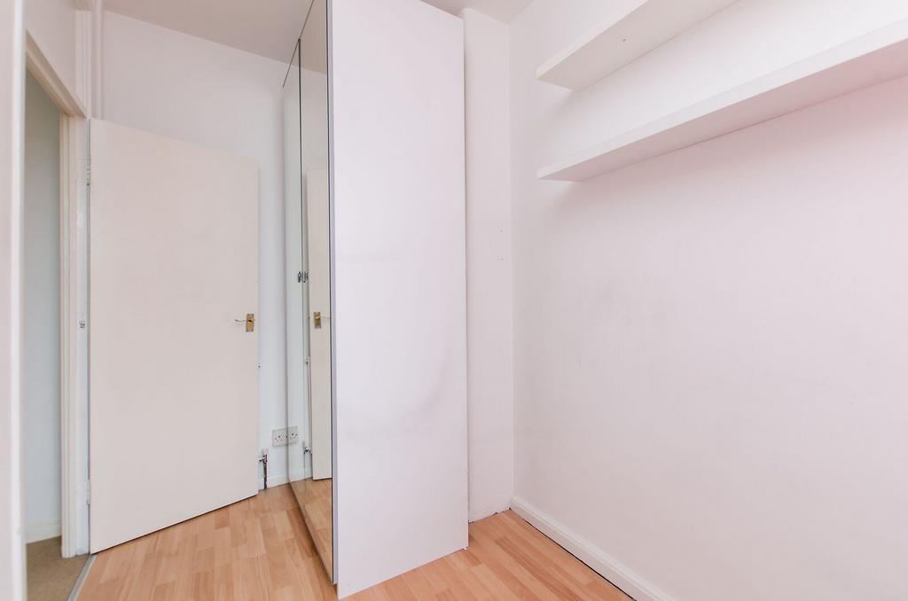Walk-in wardrobe