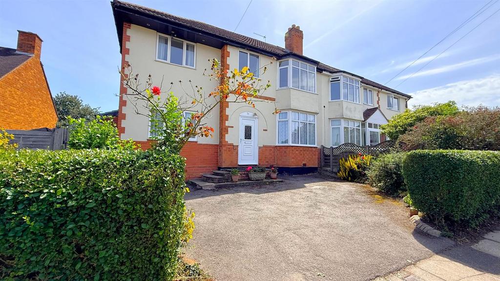 4 bedroom semi-detached house for sale