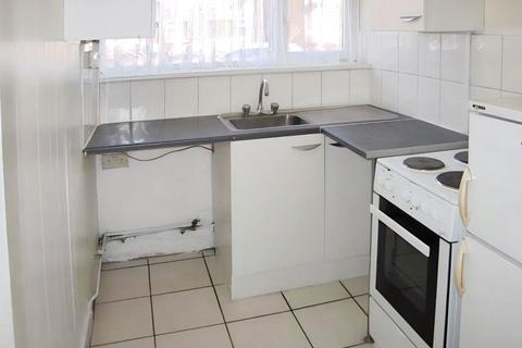 1 bedroom apartment to rent, Ivy Court, Abbey Road IG2