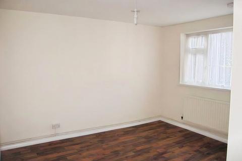1 bedroom apartment to rent, Ivy Court, Abbey Road IG2