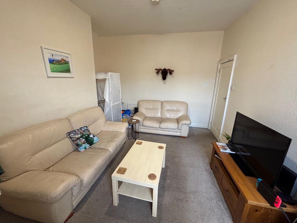 Simonside Terrace, Newcastle upon Tyne, NE6 - View 2