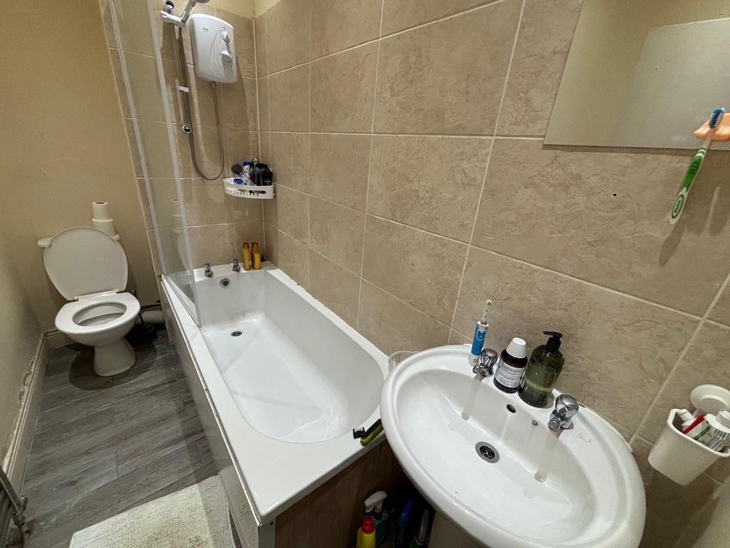 Simonside Terrace, Newcastle upon Tyne, NE6 - More