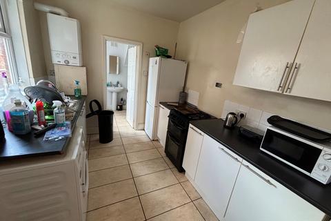 2 bedroom flat to rent, Coniston Avenue, Newcastle upon Tyne, NE2