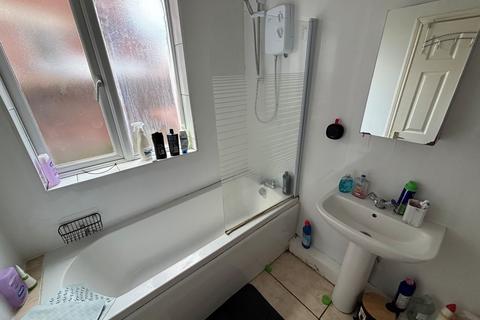 2 bedroom flat to rent, Coniston Avenue, Newcastle upon Tyne, NE2