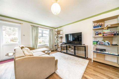 Grayling Close, London, E16