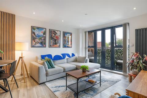 2 bedroom apartment for sale, Bridge Street, Leatherhead, Surrey, KT22