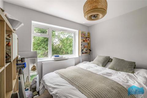 2 bedroom apartment for sale, Cedar Drive, East Finchley, N2