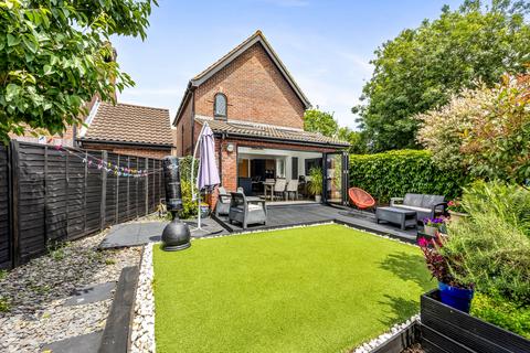 undefined, Millers Gate, Horsham, RH12