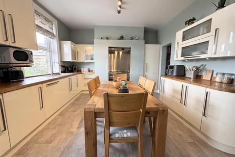 3 bedroom terraced house for sale, Jenkyn Lane, Shepley, Huddersfield, HD8 8AL